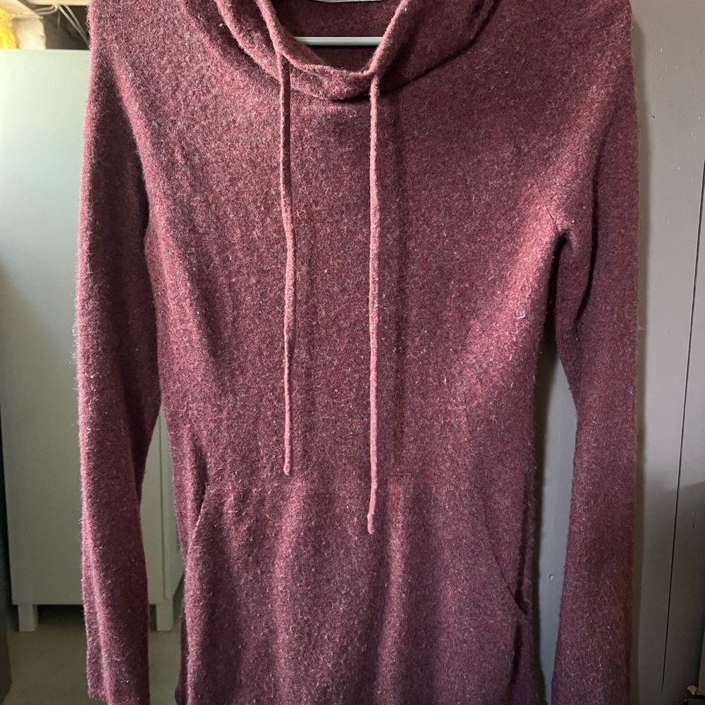 Athleta Cashmere Maroon Sweater Pullover